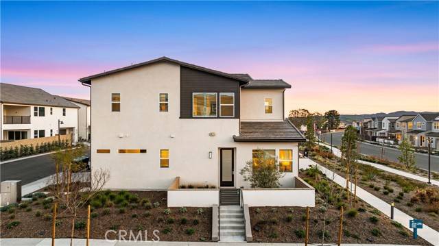 Irvine, CA 92618,254 Sora