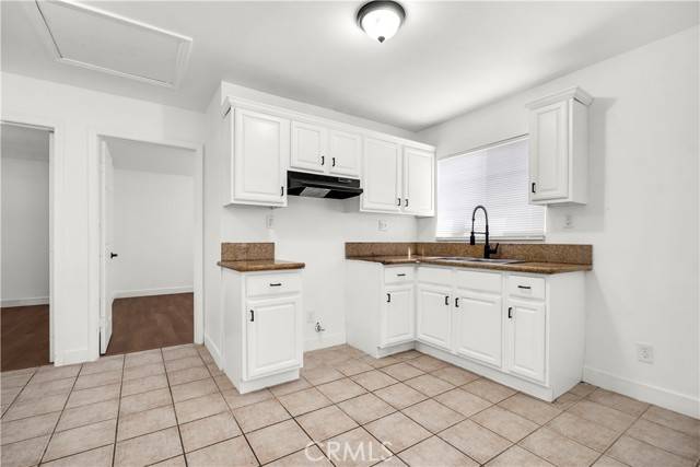 Compton, CA 90220,125 W Tichenor Street