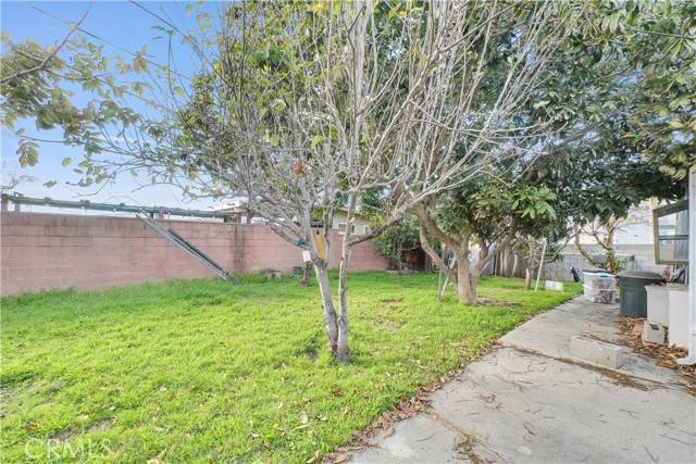 Santa Ana, CA 92704,1914 Center Street