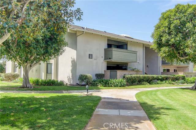 Huntington Beach, CA 92646,8777 Coral Springs Court #11B