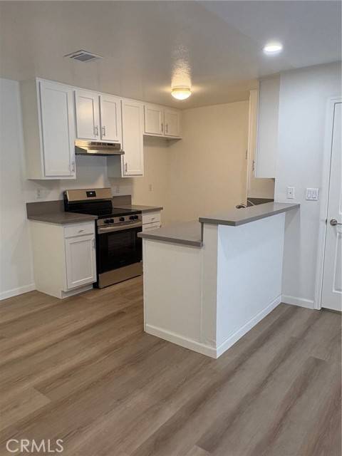 Lake Forest (el Toro), CA 92630,23266 Orange Avenue #6