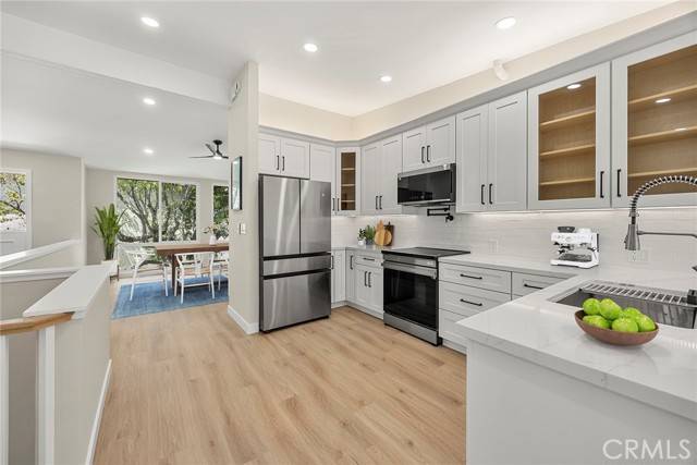Carlsbad, CA 92009,2406 Altisma Way #F