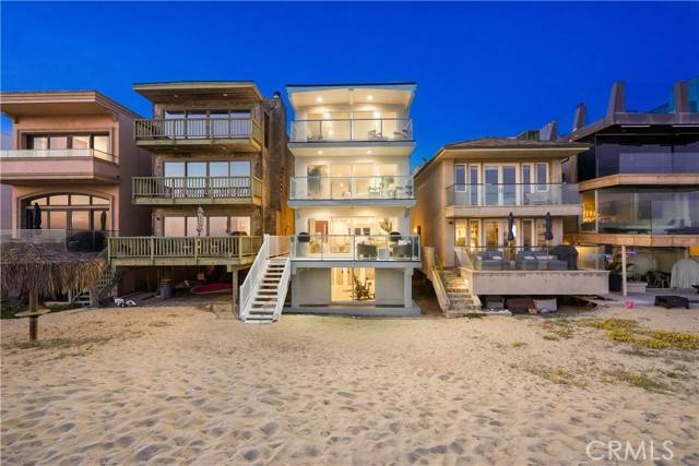 Surfside (seal Beach), CA 90743,105 Surfside Avenue