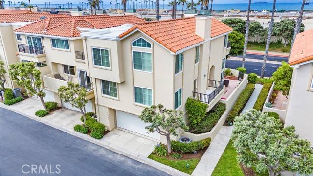 Huntington Beach, CA 92648,19481 Riverdale Lane