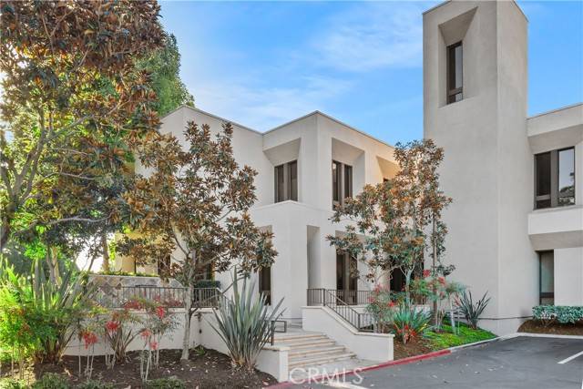 Newport Beach, CA 92660,1101 Dove Street