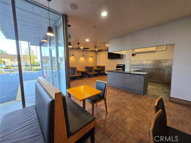 Anaheim, CA 92801,2717 W Lincoln