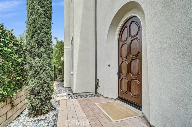 Irvine, CA 92602,135 Bridle Path