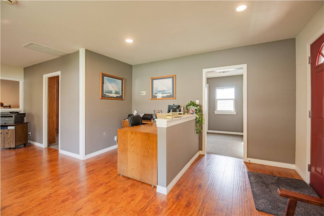 Fallbrook, CA 92028,140 W Hawthorne Street