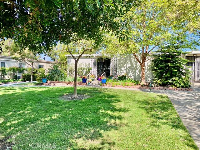Laguna Woods, CA 93637,588 AVENIDA MAJORCA #D