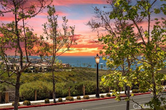 San Clemente, CA 92672,207 Via Galicia