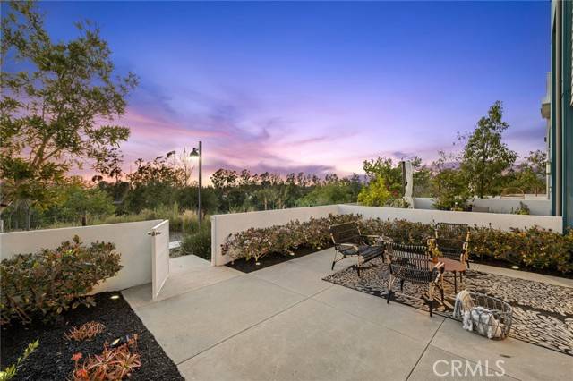 Irvine, CA 92618,145 Novel