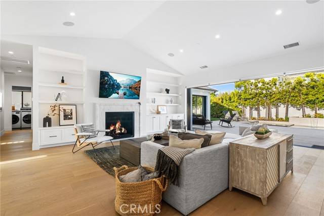 Newport Beach, CA 92660,1530 Anita Lane