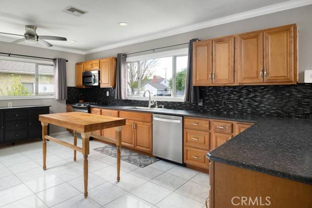 Lakewood, CA 90713,4160 Lomina Avenue