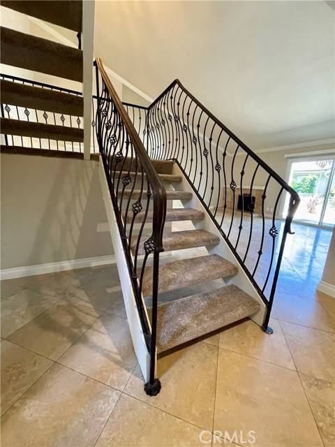 Irvine, CA 92604,32 Wetstone #47