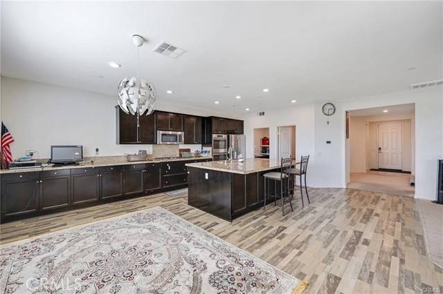 Fontana, CA 92336,15603 Sesame Seed Avenue