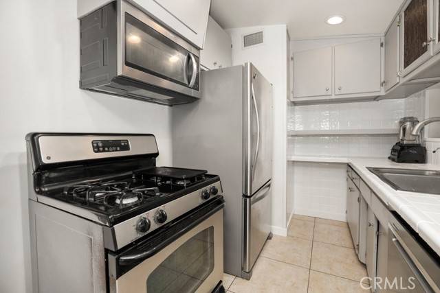 Santa Ana, CA 92707,1229 Kilson Drive