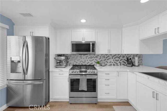 Costa Mesa, CA 92627,290 Victoria Street #31