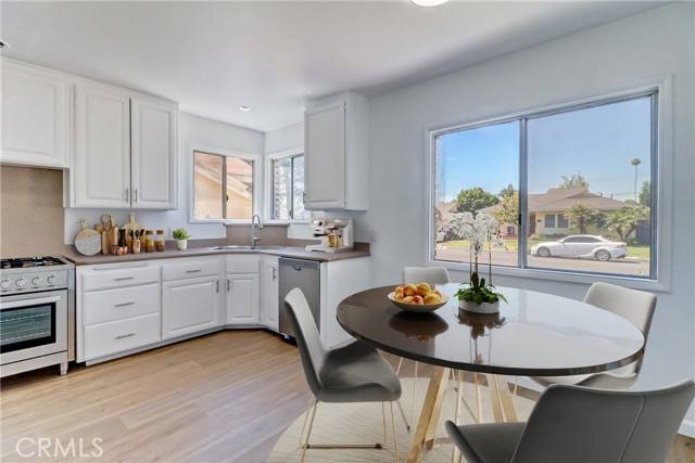 Downey, CA 90240,7515 Glencliff Drive