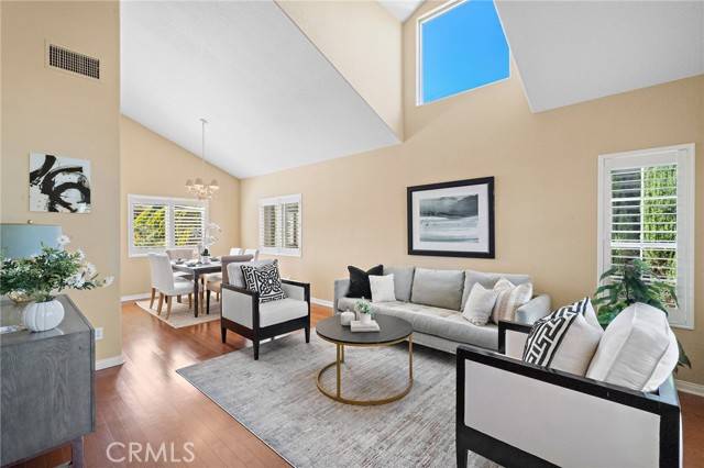 Oceanside, CA 92057,6 Avenida Descanso