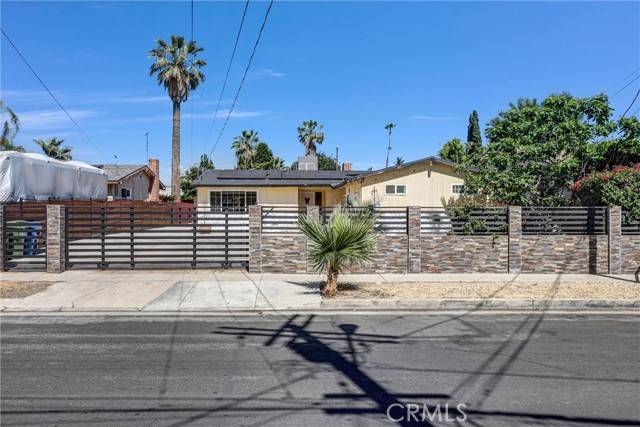 Panorama City (los Angeles), CA 91402,8544 Saloma Avenue