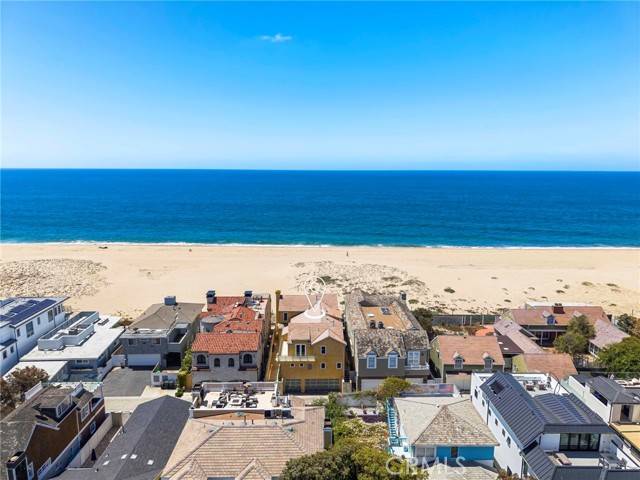 Newport Beach, CA 92661,1554 E Oceanfront
