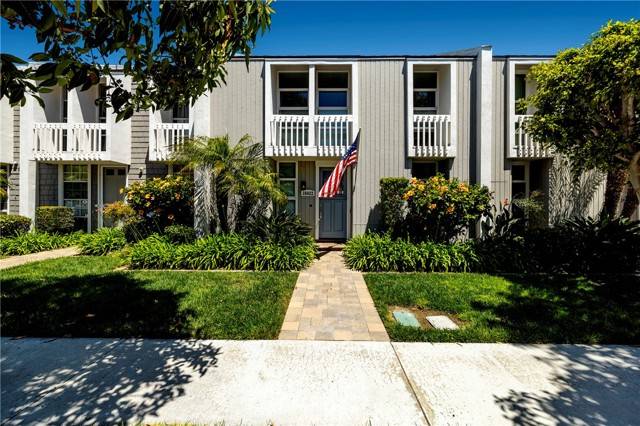 Huntington Beach, CA 92649,16422 Harbour Lane #17