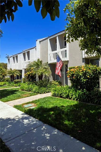 Huntington Beach, CA 92649,16422 Harbour Lane #17