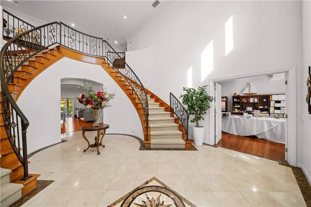 Tustin, CA 92780,1621 Bryan Avenue