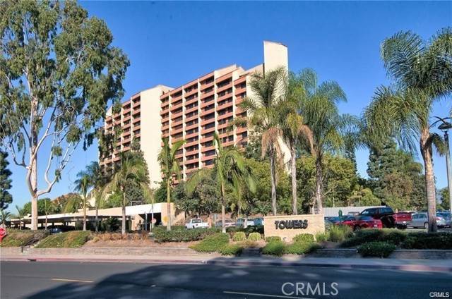 Laguna Woods, CA 92637,24055 Paseo Del Lago #201
