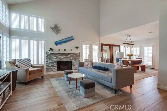 Carlsbad, CA 92009,7411 Brava Street