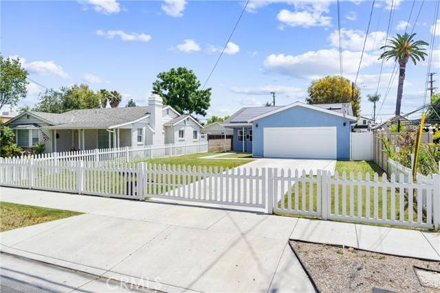 Fullerton, CA 92833,114 N Orange Avenue