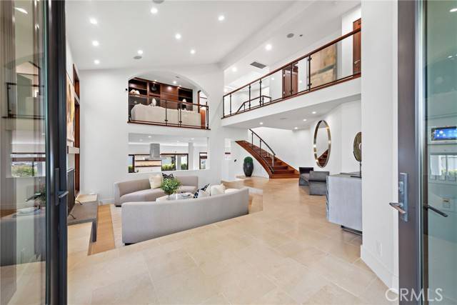 Newport Beach, CA 92663,2907 Cliff Drive