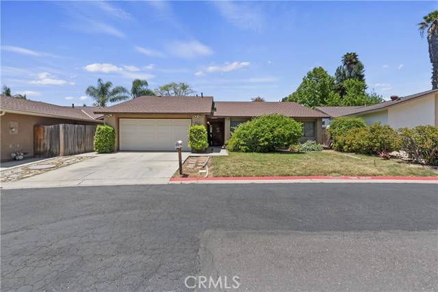 Fallbrook, CA 92028,819 Shade Tree Lane
