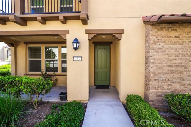 Irvine, CA 92618,223 Carlow
