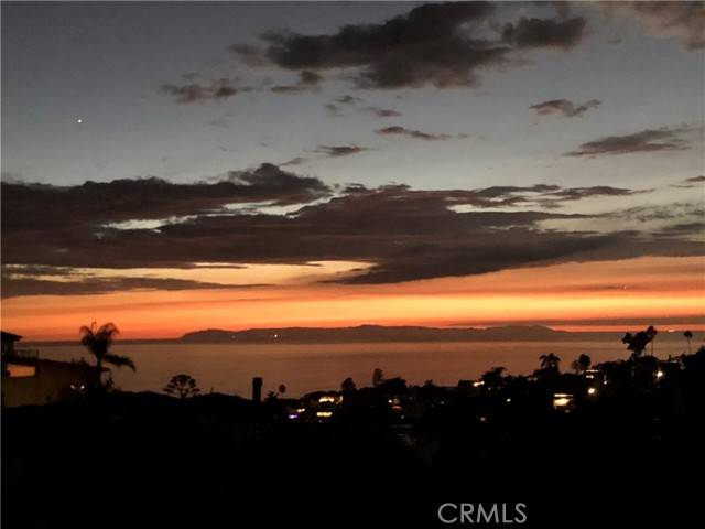 Laguna Beach, CA 92651,1064 Santa Ana Street