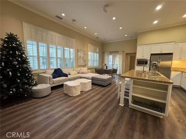 Irvine, CA 92620,68 Overbrook