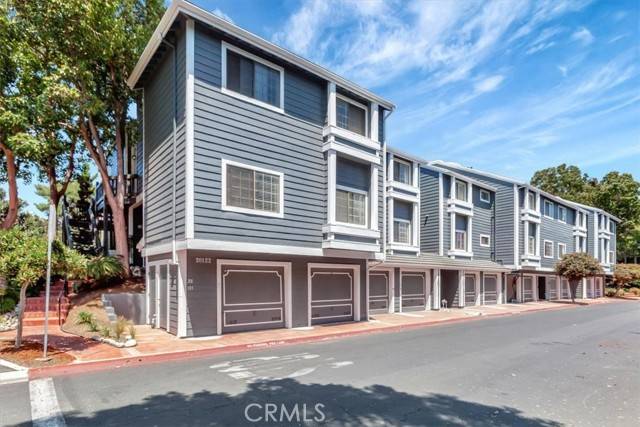 Huntington Beach, CA 92646,20122 Bayfront Lane #102