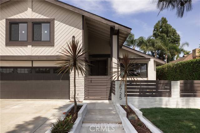 Santa Ana, CA 92704,2725 S Center Street