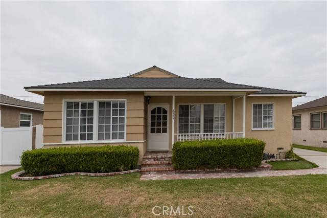 Lakewood, CA 90713,5939 Greentop Street