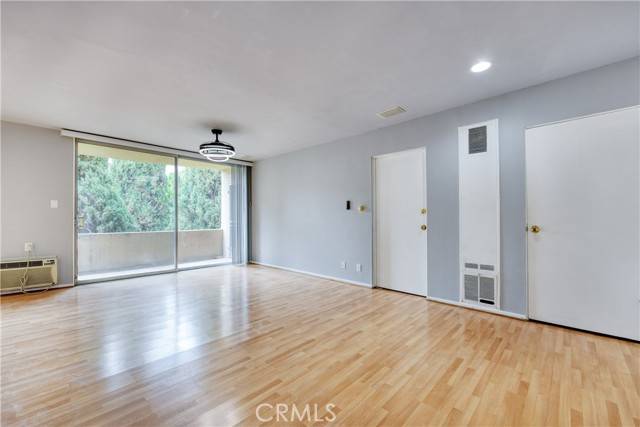 Los Angeles, CA 90020,514 S Harvard Boulevard #309