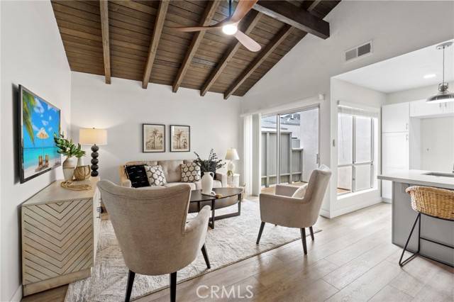 Santa Ana, CA 92704,2900 S Greenville #H
