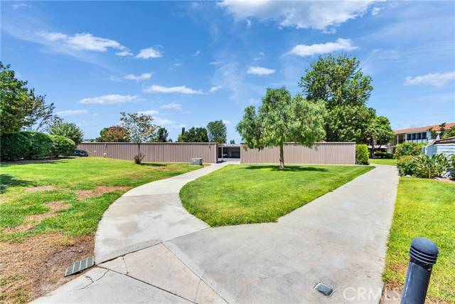 Laguna Woods, CA 92637,2119 Via Puerta #Q