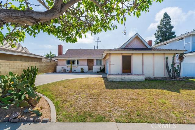 Huntington Beach, CA 92647,16192 Marjan