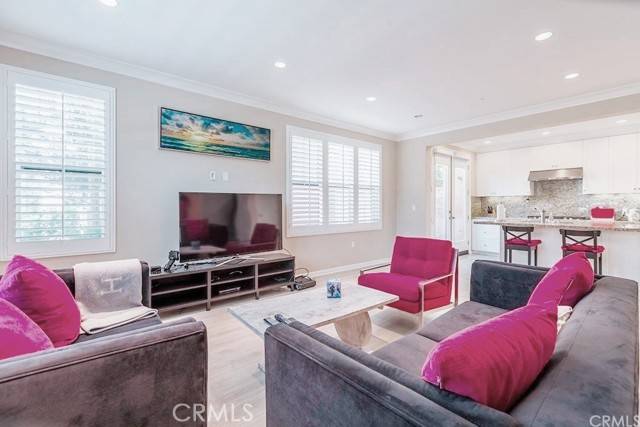 Irvine, CA 92602,210 Rodeo #9