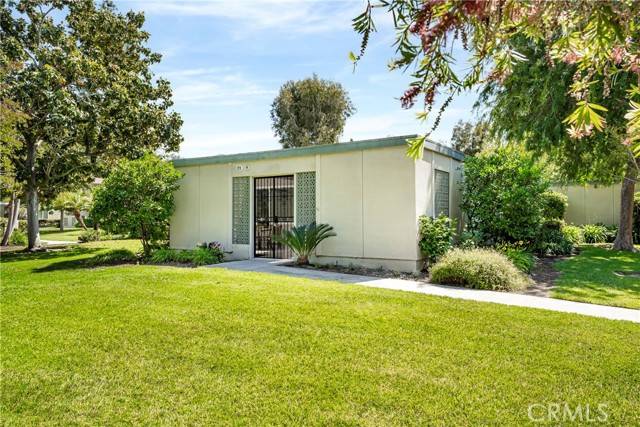 Laguna Woods, CA 92637,71 Calle Aragon #B