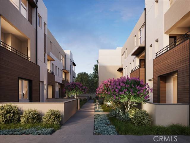 Santa Ana, CA 92705,707 S Lyon Street