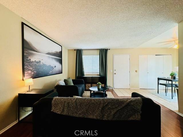 Lake Forest (el Toro), CA 92630,23288 Orange Avenue #5