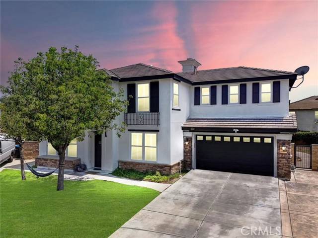 Eastvale, CA 92880,6895 Guinevere Court