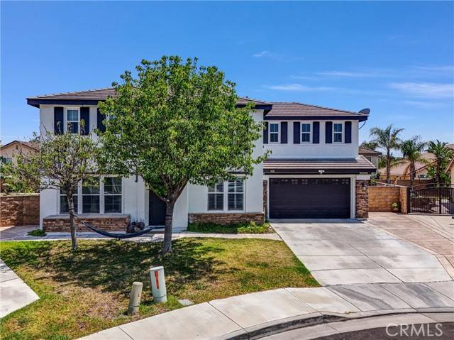 Eastvale, CA 92880,6895 Guinevere Court