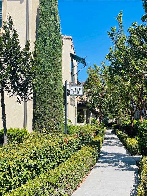 Irvine, CA 92618,41 Keepsake